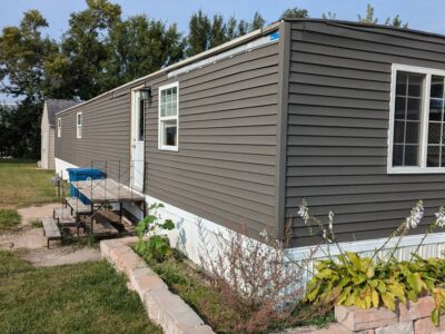 1976 2br - 840ft2 Mobile Home (Cedar Rapids)