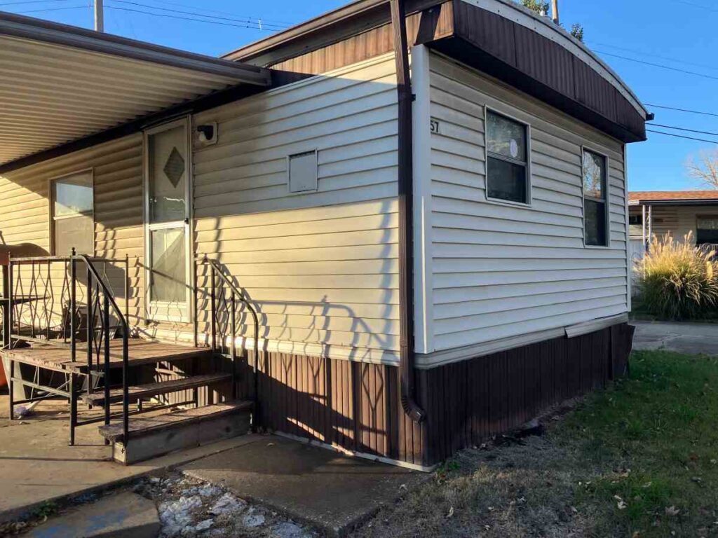 vintage mobile home