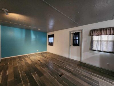 528ft² – Vintage Mobile Home (1Bd/1Ba)