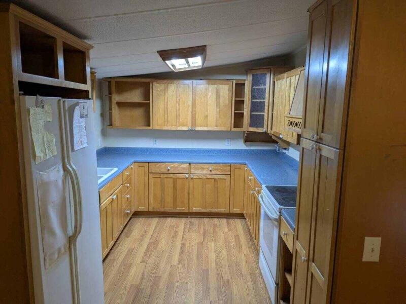 1568ft² - Vintage Mobile Home for Sale 3B/2Ba Double Wide
