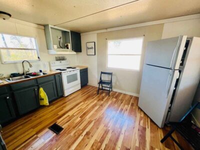 4BR - Beautiful Vintage 4Bd/2Ba Single Wide Mobile Home