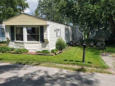 1987 Vintage 2BR / 2BA Mobile Home for Sale