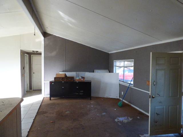 1200ft2 - 3bed 2 bath 1982 Double Wide Fixer Vintage Mobile Home